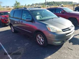 2005 Toyota Sienna XLE z VIN 5TDBA22CX5S050949, wystawiony jako IAAI lot #43284642 z przebiegiem 173 326 mil mil oraz . Historia ofert i sprzedaży dostępna na DreamBid. Obrazek 1.