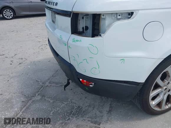 2014 Land Rover Range Rover Sport Supercharged with VIN SALWR2EFXEA326696, listed as a IAAI auction lot 42837548 with 118,439 mi miles and . Bid and sale history available at DreamBid. Image 19.