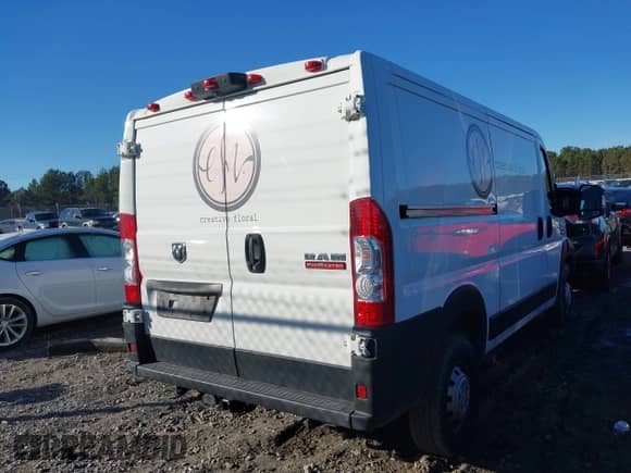 2022 Ram ProMaster Cargo с VIN 3C6LRVAG8NE124566, выставлен на аукционе IAAI как лот 41328160 с пробегом 46 550 миль миль и . История ставок и продаж доступна на DreamBid. Изображение 16.