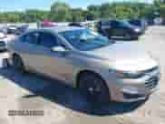 2022 Chevrolet Malibu LT z VIN 1G1ZD5ST2NF159230, wystawiony jako IAAI lot #43174892 z przebiegiem 54 830 mil mil oraz . Historia ofert i sprzedaży dostępna na DreamBid. Obrazek 1.