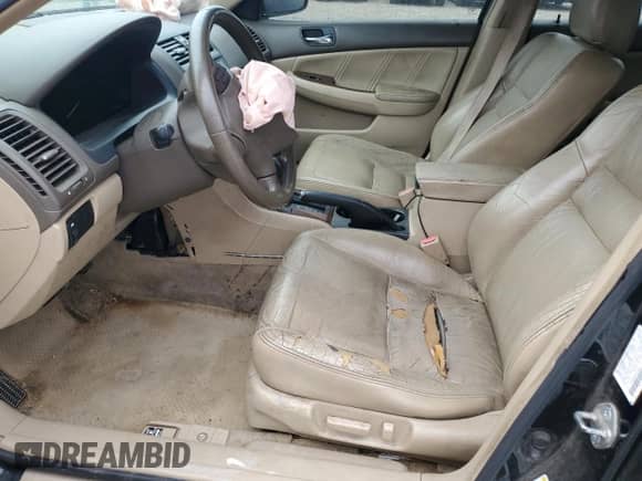 2006 Honda Accord EX-L z VIN 1HGCM56886A039998, wystawiony jako Copart lot #70776515 z przebiegiem 228 638 mil mil oraz Szkoda całkowita • Salvage title. Historia ofert i sprzedaży dostępna na DreamBid. Obrazek 7.