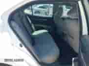 2023 Toyota Camry SE с VIN 4T1G11AK2PU774203, выставлен на аукционе IAAI как лот 42345387 с пробегом 21 735 миль миль и . История ставок и продаж доступна на DreamBid. Изображение 8.