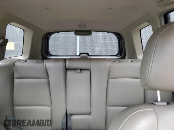 2001 Hyundai Santa Fe GLS с VIN KM8SC83D71U084837, выставлен на аукционе Copart как лот 77588984 с пробегом 102 585 миль миль и Списание • Salvage title. История ставок и продаж доступна на DreamBid. Изображение 10.