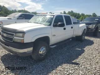 2005 Chevrolet Silverado 3500 DRW LT with VIN 1GCJK33245F928184, listed as a Copart auction lot 58023455 with Not provided miles and Salvage title. Bid and sale history available at DreamBid. Image 1.