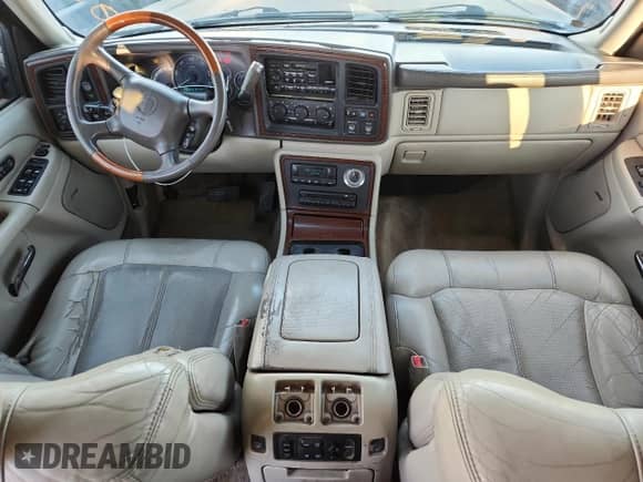 2002 Cadillac Escalade z VIN 1GYEC63T52R307405, wystawiony jako Copart lot #85707005 z przebiegiem 229 354 mil mil oraz Szkoda całkowita • Salvage title. Historia ofert i sprzedaży dostępna na DreamBid. Obrazek 8.