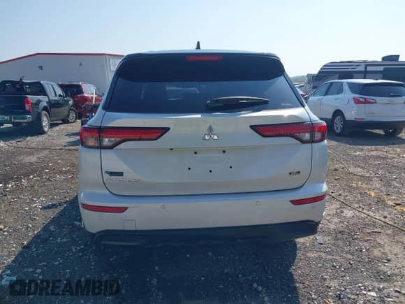 2023 Mitsubishi Outlander SEL z VIN JA4J4VA86PZ010610, wystawiony jako IAAI lot #42883511 z przebiegiem 37 536 mil mil oraz . Historia ofert i sprzedaży dostępna na DreamBid. Obrazek 16.