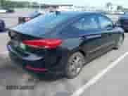 2018 Hyundai Elantra Value Edition z VIN 5NPD84LF6JH264233, wystawiony jako IAAI lot #42752252 z przebiegiem 90 681 mil mil oraz . Historia ofert i sprzedaży dostępna na DreamBid. Obrazek 4.