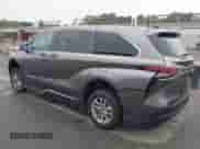 2022 Toyota Sienna LE with VIN 5TDKRKEC0NS105381, listed as a IAAI auction lot 43246143 with 40,146 mi miles and . Bid and sale history available at DreamBid. Image 3.