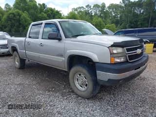 2006 Chevrolet Silverado 2500HD LT3 с VIN 1GCHK23D36F183312, выставлен на аукционе IAAI как лот 42764583 с пробегом 233 413 миль миль и . История ставок и продаж доступна на DreamBid. Изображение 1.