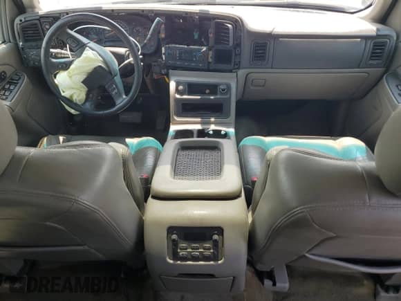 2004 Chevrolet Tahoe Z71 с VIN 1GNEK13Z24R305346, выставлен на аукционе Copart как лот 66927475 с пробегом 212 292 миль миль и Списание • Salvage title. История ставок и продаж доступна на DreamBid. Изображение 8.