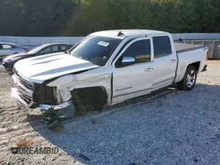 2018 Chevrolet Silverado 1500 LTZ z VIN 3GCUKSEC1JG629998, wystawiony jako Copart lot #70534605 z przebiegiem 134 816 mil mil oraz Szkoda całkowita • Salvage title. Historia ofert i sprzedaży dostępna na DreamBid. Obrazek 1.