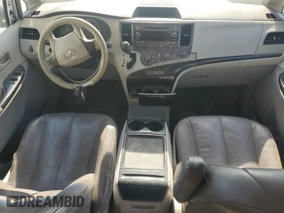 2012 Toyota Sienna LE AAS with VIN 5TDKK3DC3CS190015, listed as a Copart auction lot 81880695 with 301,799 mi miles and Clean title. Bid and sale history available at DreamBid. Image 8.