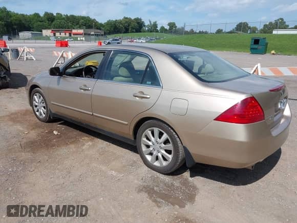 2006 Honda Accord LX with VIN 1HGCM66356A017466, listed as a IAAI auction lot 42550216 with 199,943 mi miles and . Bid and sale history available at DreamBid. Image 3.