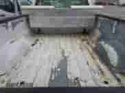 2005 Ford F-150 XL z VIN 1FTRF12WX5KE14539, wystawiony jako IAAI lot #43600244 z przebiegiem 180 608 mil mil oraz . Historia ofert i sprzedaży dostępna na DreamBid. Obrazek 26.