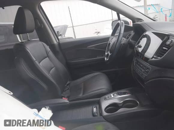 2022 Honda Pilot Special Edition with VIN 5FNYF5H28NB018579, listed as a IAAI auction lot 42272019 with 39,347 mi miles and . Bid and sale history available at DreamBid. Image 5.