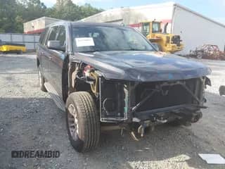 2015 Chevrolet Suburban LT с VIN 1GNSKJKC0FR125348, выставлен на аукционе IAAI как лот 43150962 с пробегом 164 235 миль миль и . История ставок и продаж доступна на DreamBid. Изображение 1.