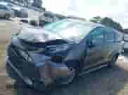 2021 Toyota Sienna XLE z VIN 5TDYRKEC1MS071251, wystawiony jako IAAI lot #43283850 z przebiegiem 60 434 mil mil oraz . Historia ofert i sprzedaży dostępna na DreamBid. Obrazek 17.