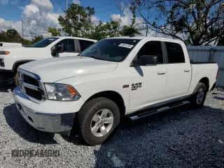2020 Ram 1500 SLT z VIN 3C6RR7LT1LG182178, wystawiony jako Copart lot #69614795 z przebiegiem 155 835 mil mil oraz Nie do naprawy • Non repairable. Historia ofert i sprzedaży dostępna na DreamBid. Obrazek 1.