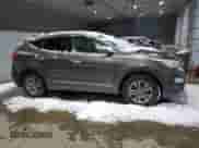 2014 Hyundai Santa Fe z VIN 5XYZUDLB3EG221660, wystawiony jako Copart lot #43804255 z przebiegiem 73 743 mil mil oraz Czysty tytuł • Clean title. Historia ofert i sprzedaży dostępna na DreamBid. Obrazek 4.
