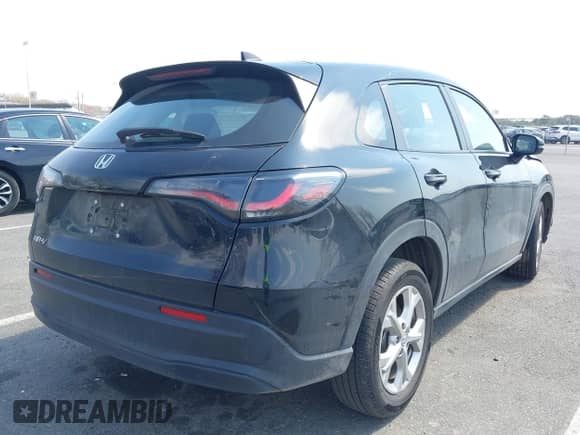 2025 Honda HR-V LX с VIN 3CZRZ2H30SM715751, выставлен на аукционе IAAI как лот 42011745 с пробегом 4 766 миль миль и . История ставок и продаж доступна на DreamBid. Изображение 4.
