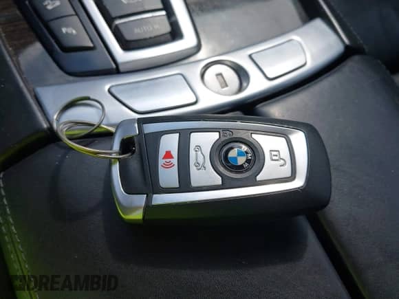 2012 BMW 7 Series 750Li xDrive с VIN WBAKC8C5XCC437820, выставлен на аукционе IAAI как лот 43296047 с пробегом 162 533 миль миль и . История ставок и продаж доступна на DreamBid. Изображение 11.