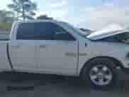 2014 Ram 1500 Big Horn z VIN 1C6RR6GTXES278049, wystawiony jako IAAI lot #43275295 z przebiegiem 189 415 mil mil oraz . Historia ofert i sprzedaży dostępna na DreamBid. Obrazek 13.