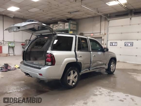2007 Chevrolet TrailBlazer LS с VIN 1GNDT13S472137511, выставлен на аукционе IAAI как лот 42497128 с пробегом 83 712 миль миль и . История ставок и продаж доступна на DreamBid. Изображение 4.