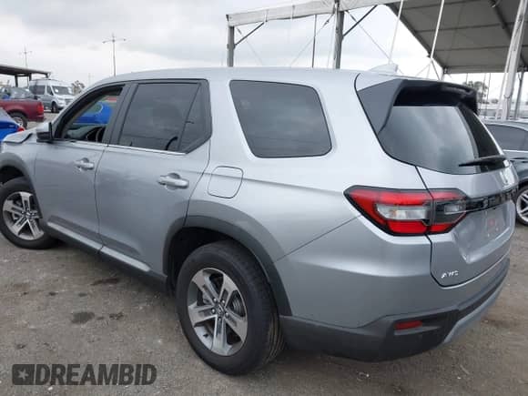 2025 Honda Pilot EX-L с VIN 5FNYG1H45SB028702, выставлен на аукционе IAAI как лот 42207657 с пробегом 10 966 миль миль и . История ставок и продаж доступна на DreamBid. Изображение 3.