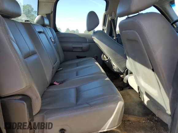 2009 Chevrolet Silverado 2500HD Work Truck с VIN 1GCHC43K99F144882, выставлен на аукционе Copart как лот 82774324 с пробегом Не указан миль и Списание • Salvage title. История ставок и продаж доступна на DreamBid. Изображение 10.