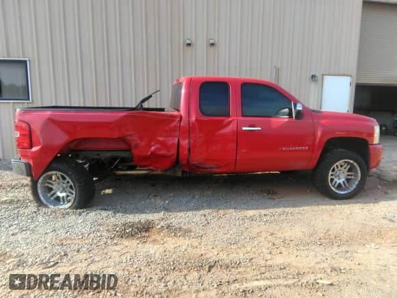 2010 Chevrolet Silverado 1500 LT with VIN 1GCSKSEA3AZ166347, listed as a IAAI auction lot 42307431 with 188,544 mi miles and . Bid and sale history available at DreamBid. Image 14.