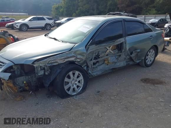 2007 Toyota Camry XLE z VIN JTNBE46K173028081, wystawiony jako IAAI lot #43234560 z przebiegiem 196 803 mil mil oraz . Historia ofert i sprzedaży dostępna na DreamBid. Obrazek 2.