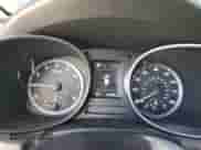 2017 Hyundai Santa Fe 2.4L с VIN 5XYZT3LB1HG411524, выставлен на аукционе Copart как лот 82513705 с пробегом 144 860 миль миль и Списание • Salvage title. История ставок и продаж доступна на DreamBid. Изображение 9.