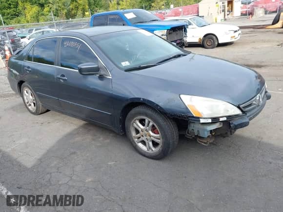 2007 Honda Accord LX SE с VIN JHMCM56367C012354, выставлен на аукционе IAAI как лот 43170351 с пробегом 234 286 миль миль и . История ставок и продаж доступна на DreamBid. Изображение 1.