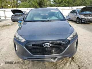 2017 Hyundai Ioniq SEL z VIN KMHC75LC2HU033285, wystawiony jako Copart lot #81674625 z przebiegiem 76 125 mil mil oraz Szkoda całkowita • Salvage title. Historia ofert i sprzedaży dostępna na DreamBid. Obrazek 5.