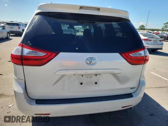 2015 Toyota Sienna XLE с VIN 5TDYK3DC6FS622465, выставлен на аукционе Copart как лот 87430055 с пробегом 229 379 миль миль и Списание • Salvage title. История ставок и продаж доступна на DreamBid. Изображение 6.