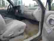 1996 Chevrolet Silverado 2500 с VIN 1GCGK29R8TE265987, выставлен на аукционе IAAI как лот 42032960 с пробегом 178 462 миль миль и . История ставок и продаж доступна на DreamBid. Изображение 5.