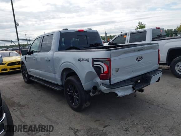2025 Ford F-150 Lariat with VIN 1FTFW5LD8SFB71812, listed as a IAAI auction lot 43146033 with 1,904 mi miles and . Bid and sale history available at DreamBid. Image 3.