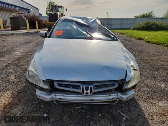 2005 Honda Accord LX с VIN 1HGCM55415A122735, выставлен на аукционе Copart как лот 66383265 с пробегом Не указан миль и На запчасти • Non repairable. История ставок и продаж доступна на DreamBid. Изображение 5.