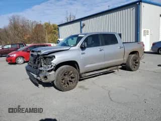 2015 Toyota Tundra Limited z VIN 5TFHY5F17FX424882, wystawiony jako Copart lot #77829134 z przebiegiem 169 327 mil mil oraz Szkoda całkowita • Salvage title. Historia ofert i sprzedaży dostępna na DreamBid. Obrazek 1.