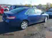 2011 Toyota Camry LE z VIN 4T1BF3EK1BU626148, wystawiony jako IAAI lot #43477486 z przebiegiem 181 371 mil mil oraz . Historia ofert i sprzedaży dostępna na DreamBid. Obrazek 4.