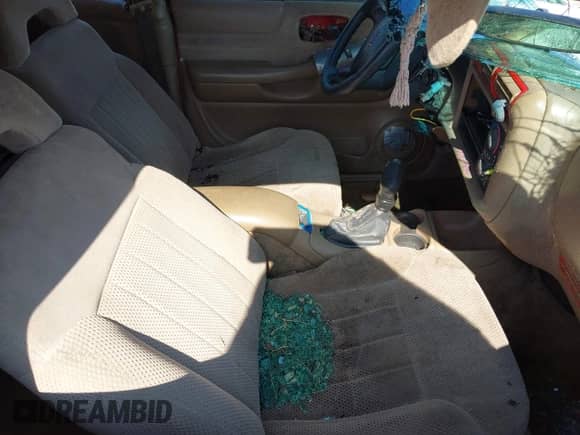 1997 Chevrolet Blazer LS with VIN 1GNCS18WXVK139982, listed as a IAAI auction lot 42785000 with 274,608 mi miles and . Bid and sale history available at DreamBid. Image 5.