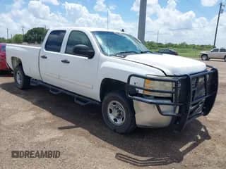 2009 Chevrolet Silverado 2500HD z VIN 1GCHC53K79F153859, wystawiony jako IAAI lot #42645476 z przebiegiem 329 546 mil mil oraz . Historia ofert i sprzedaży dostępna na DreamBid. Obrazek 1.