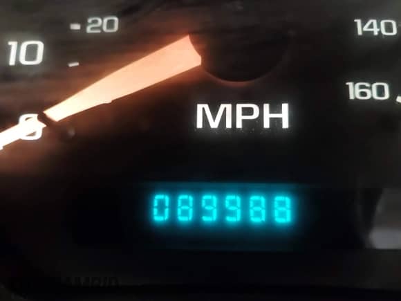 1999 Chevrolet S-10 LS z VIN 1GCCS1449XK144901, wystawiony jako IAAI lot #42276236 z przebiegiem 89 988 mil mil oraz . Historia ofert i sprzedaży dostępna na DreamBid. Obrazek 15.