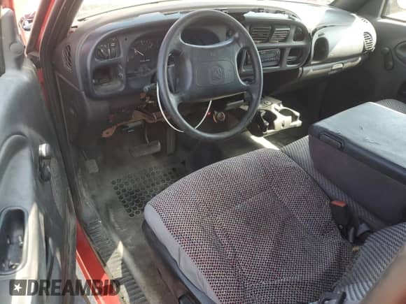 1999 Dodge 1500 с VIN 1B7HC13Y0XJ603522, выставлен на аукционе Copart как лот 70342055 с пробегом 151 056 миль миль и Списание • Salvage title. История ставок и продаж доступна на DreamBid. Изображение 8.