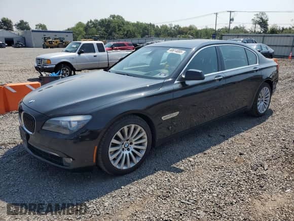 2011 BMW 7 Series 750Li xDrive with VIN WBAKC8C53BC434157, listed as a Copart auction lot 68614085 with 89,995 mi miles and Salvage title. Bid and sale history available at DreamBid. Image 1.