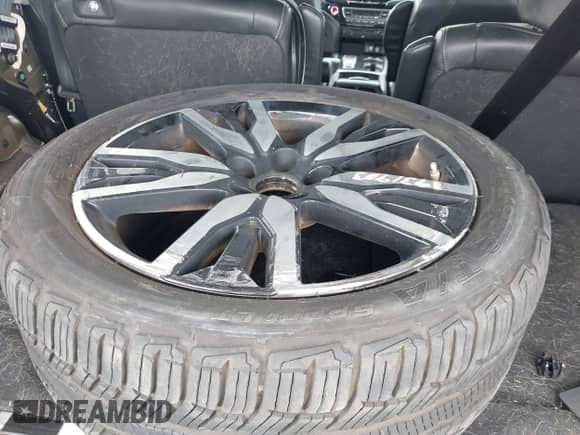 2020 Honda Pilot Touring 7-Passenger z VIN 5FNYF5H61LB011831, wystawiony jako IAAI lot #42681354 z przebiegiem 62 278 mil mil oraz . Historia ofert i sprzedaży dostępna na DreamBid. Obrazek 12.