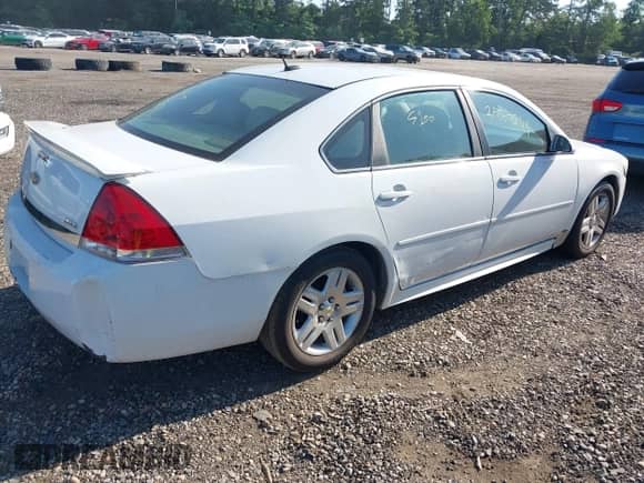 2011 Chevrolet Impala LT Fleet with VIN 2G1WG5EK5B1200949, listed as a IAAI auction lot 42794393 with Not provided miles and . Bid and sale history available at DreamBid. Image 4.