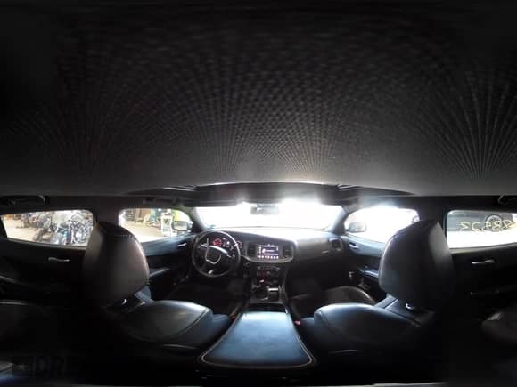 2018 Dodge Charger R/T z VIN 2C3CDXCT8JH331636, wystawiony jako IAAI lot #43083523 z przebiegiem 136 301 mil mil oraz . Historia ofert i sprzedaży dostępna na DreamBid. Obrazek 21.