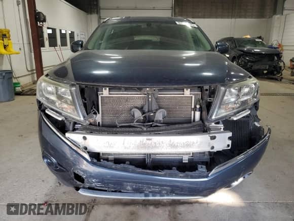 2014 Nissan Pathfinder Platinum with VIN 5N1AR2MM0EC642304, listed as a Copart auction lot 81057945 with 172,643 mi miles and Salvage title. Bid and sale history available at DreamBid. Image 5.