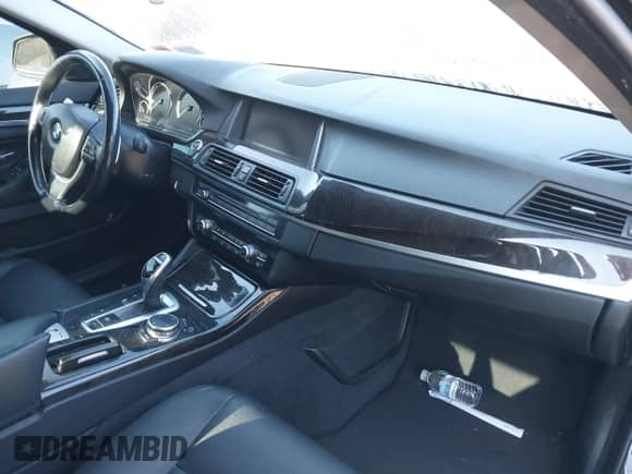 2016 BMW 5 Series 535i xDrive с VIN WBA5B3C52GD549806, выставлен на аукционе IAAI как лот 43211043 с пробегом 143 731 миль миль и . История ставок и продаж доступна на DreamBid. Изображение 5.